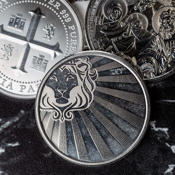 Random Secondary Scottsdale Mint 1 Troy Oz Silver Round (circulated)